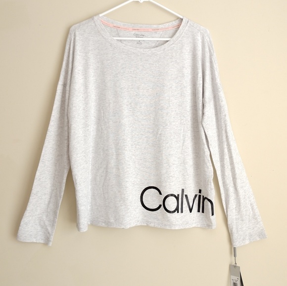 Calvin Klein Tops - Size M❤️CALVIN KLEIN LONG SLEEVE.nwt